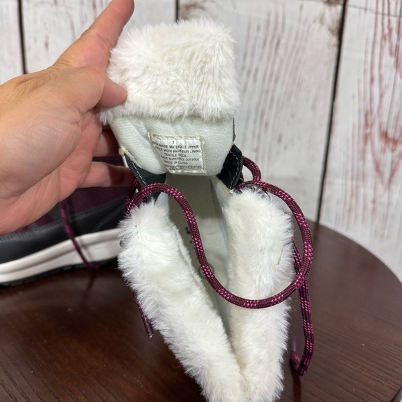 Cat & Jack Purple and Gray Winter Boots with Insulated Design - Picture 8 of 14